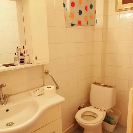 Appartement Kaleici Ataturk Caddesine Yakin Ev *